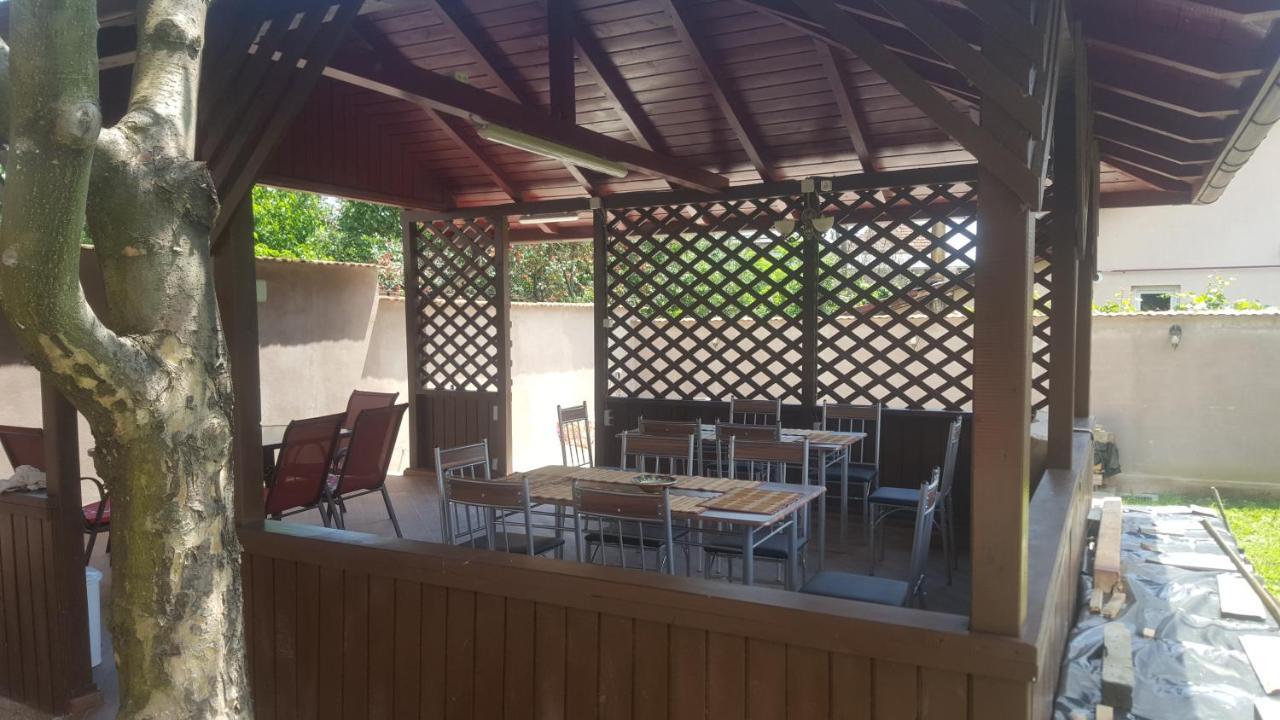 Vila Alex Hotel Călimăneşti Zewnętrze zdjęcie