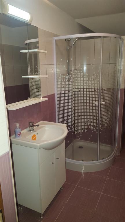 Vila Alex Hotel Călimăneşti Zewnętrze zdjęcie