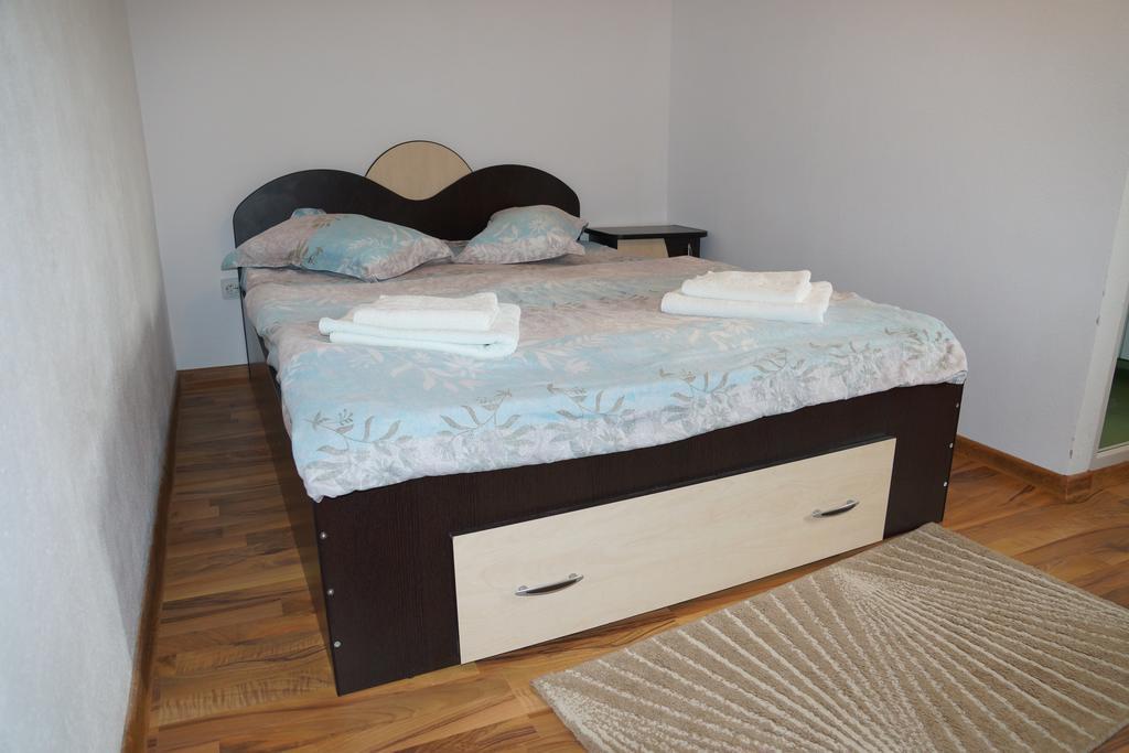 Vila Alex Hotel Călimăneşti Zewnętrze zdjęcie
