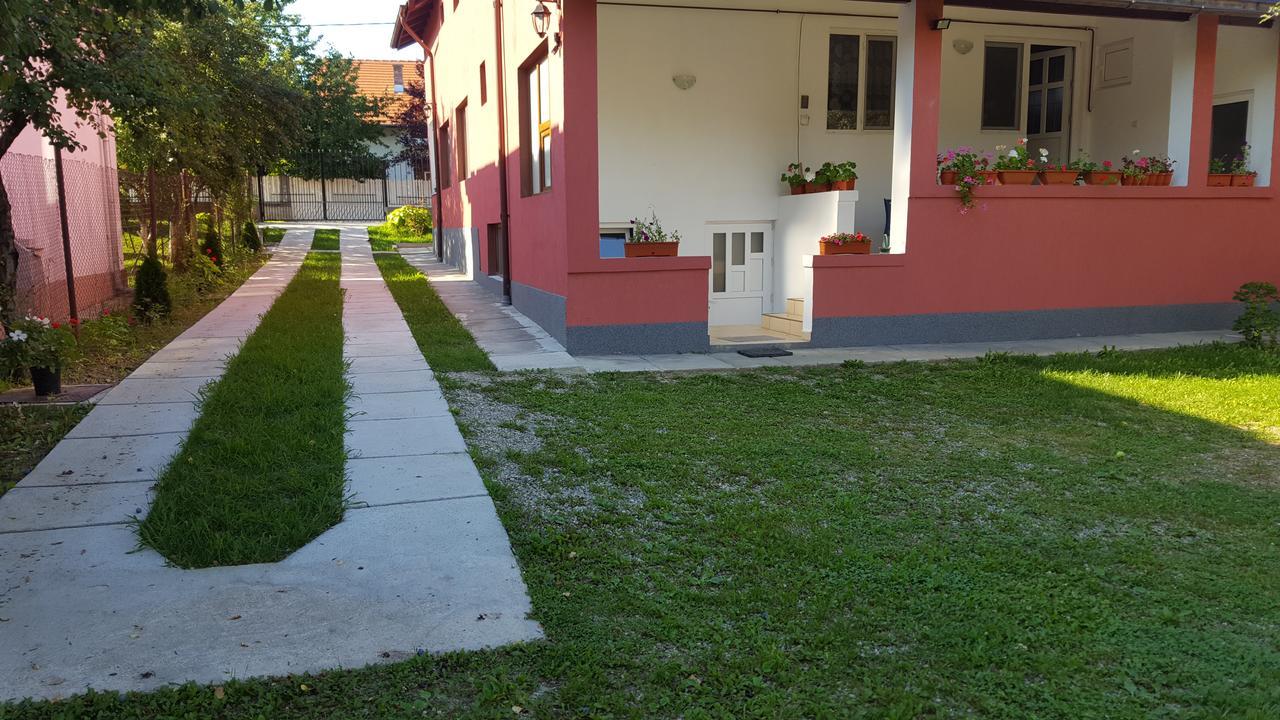 Vila Alex Hotel Călimăneşti Zewnętrze zdjęcie