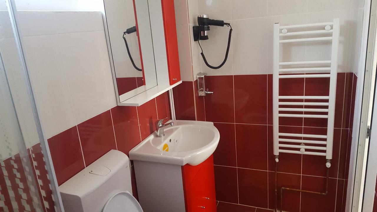 Vila Alex Hotel Călimăneşti Zewnętrze zdjęcie